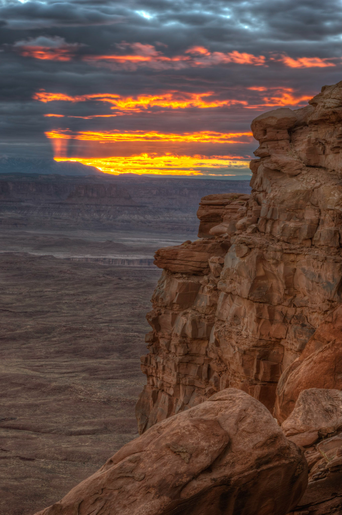 Canyonlands National Park3 November 2014This is an HDR image consisting of 5 exposures merged in Photomatix Pro. Additional processing in Lightroom and Photoshop.PENTAX K-3, Sigma 18-250mm f/3.5-6.3 DC OS HSMISO 100 63 mm  0.4 sec at ƒ / 11Prints of my work are available from my website at http://www.fingolfinphoto.comFollow me on Facebook at http://www.facebook.com/fingolfinphoto or http://www.facebook.com/pesterleAlso, http://500px.com/pesterle   http://www.flickr.com/photos/fingolfinphoto
