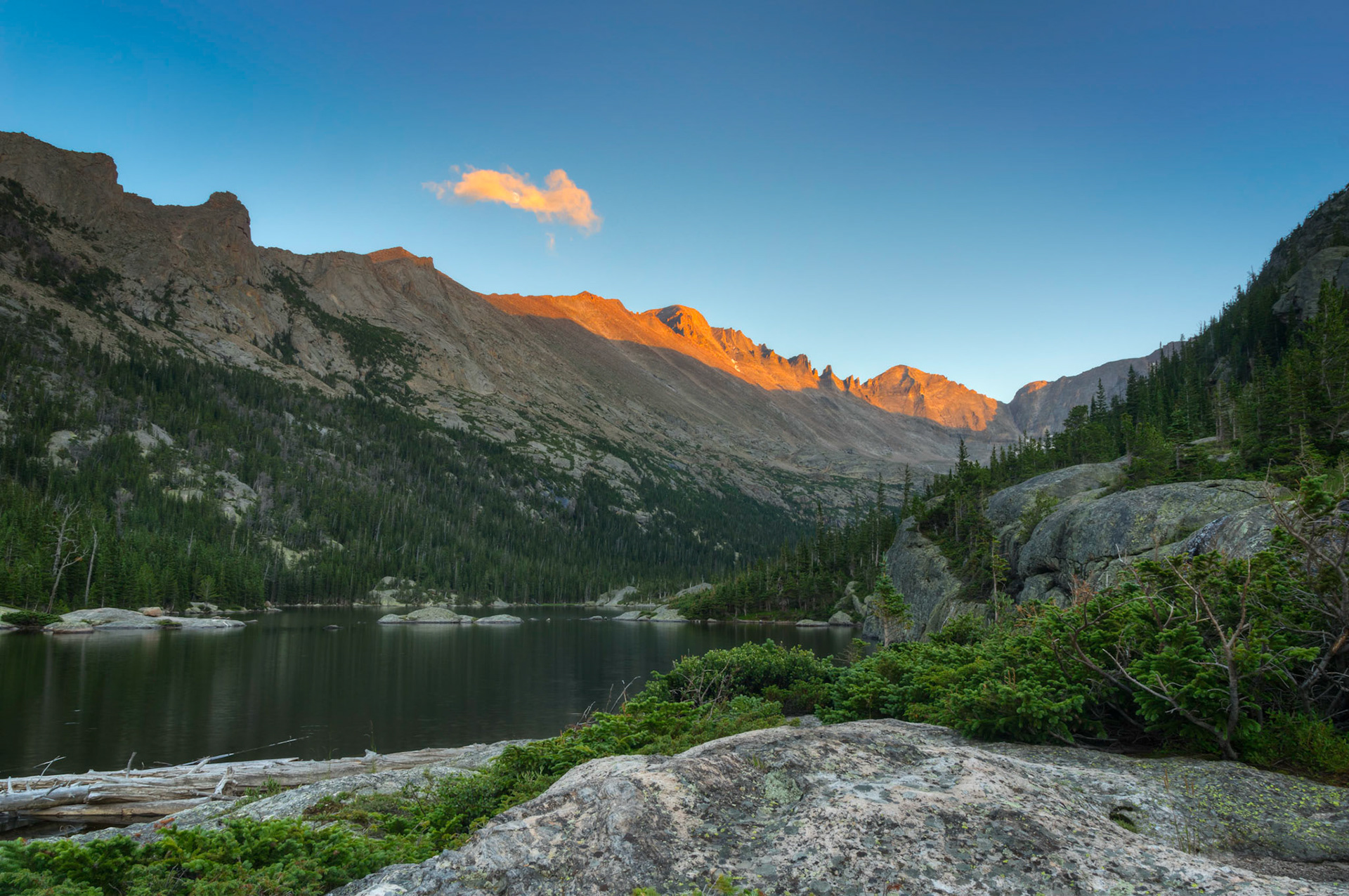 The last light of day on Longs Peak on a mostly clear evening at Mills Lake.Rocky Mountain National Park7 August 2014PENTAX K-3, Sigma 18-250mm f/3.5-6.3 DC OS HSMISO 100 18 mm  ⅙ sec at ƒ / 11Prints of my work are available from my website at http://www.fingolfinphoto.comFollow me on Facebook at http://www.facebook.com/fingolfinphoto or http://www.facebook.com/pesterleAlso, http://500px.com/pesterle   http://www.flickr.com/photos/fingolfinphoto