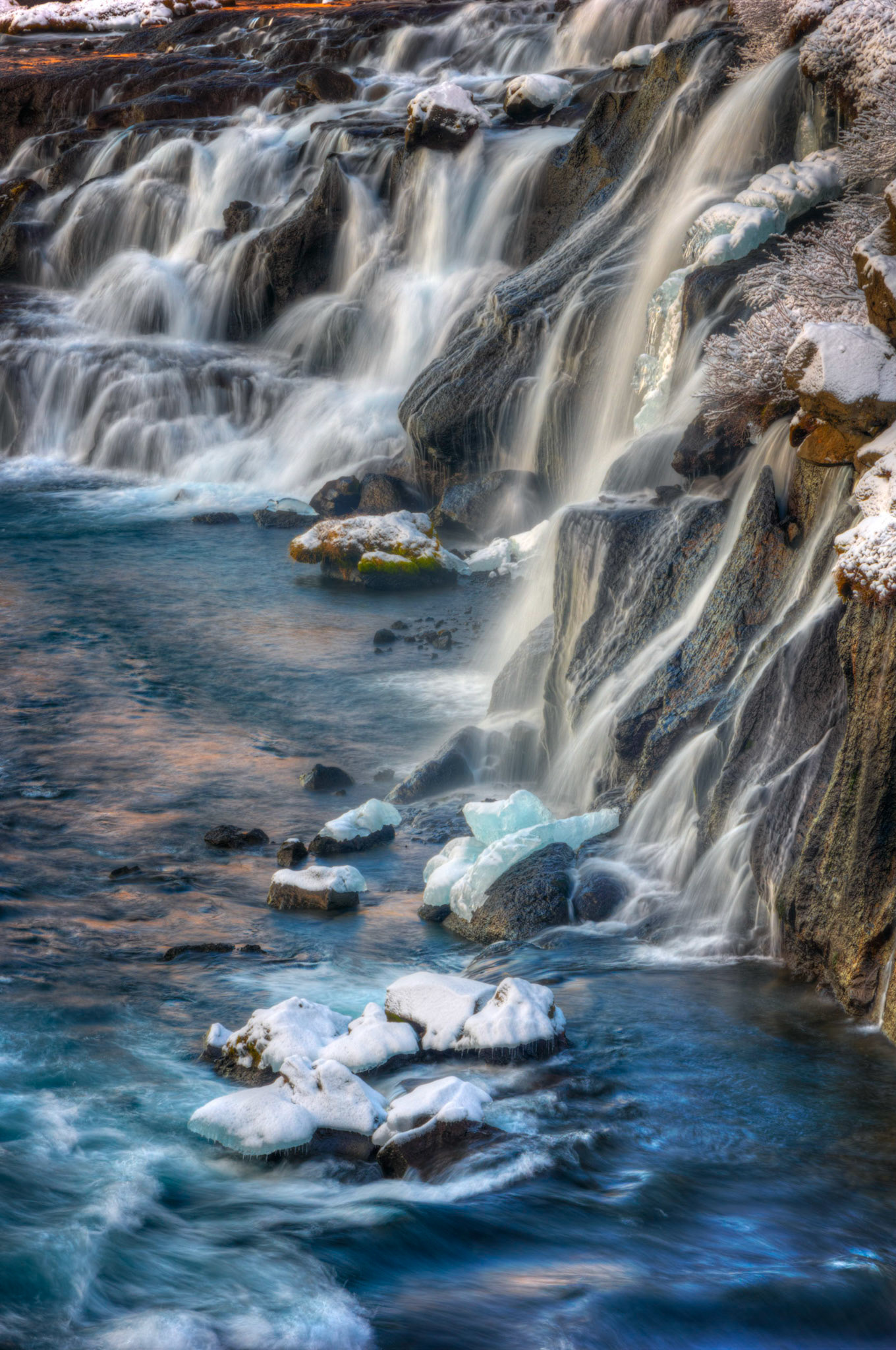 h r a u n f o s s a r  19967Vestrulund, IcelandFebruary 5, 2016This is an HDR image consisting of 5 exposures merged in Photomatix Pro. Additional processing in Lightroom and Photoshop.PENTAX K-3, Sigma 18-250mm f/3.5-6.3 DC OS HSMISO 100 95 mm  ¼ sec at ƒ / 16