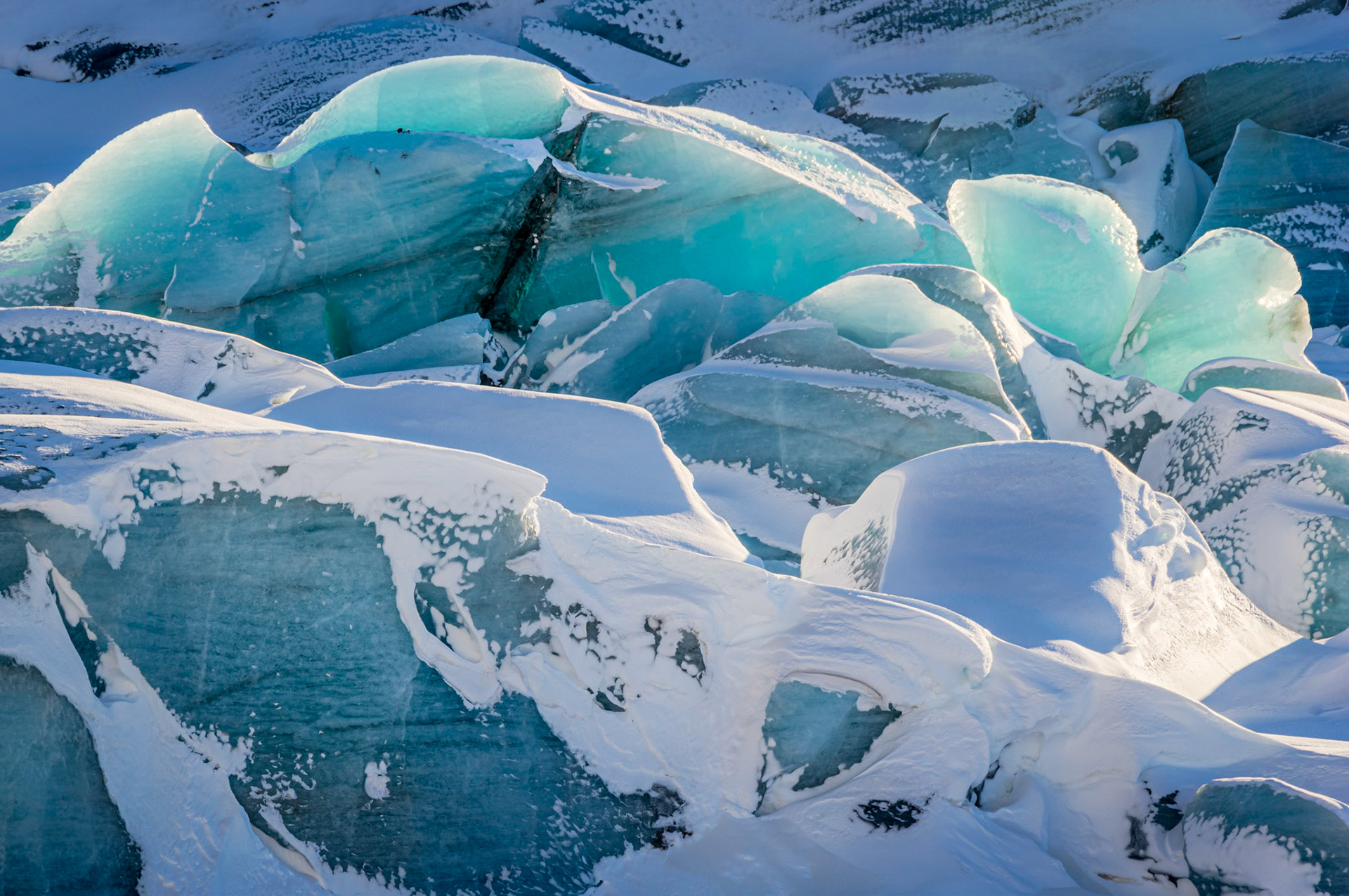 f r o z e n  21969VatnajökulsþjóðgarðurAusturland, IcelandFebruary 9, 2016Pentax K-3, Sigma 18-250mm f/3.5-6.3 DC OS HSMISO 100 148 mm  ¹⁄₈₀ sec at ƒ / 11