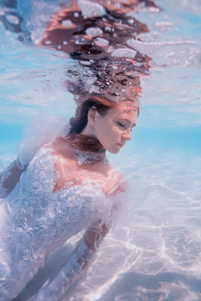 Elena Kalis Underwater Photography Underwater Bride