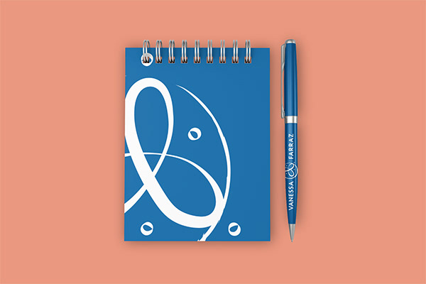 Notebook & Pen | Block de notas y Bolígrafo