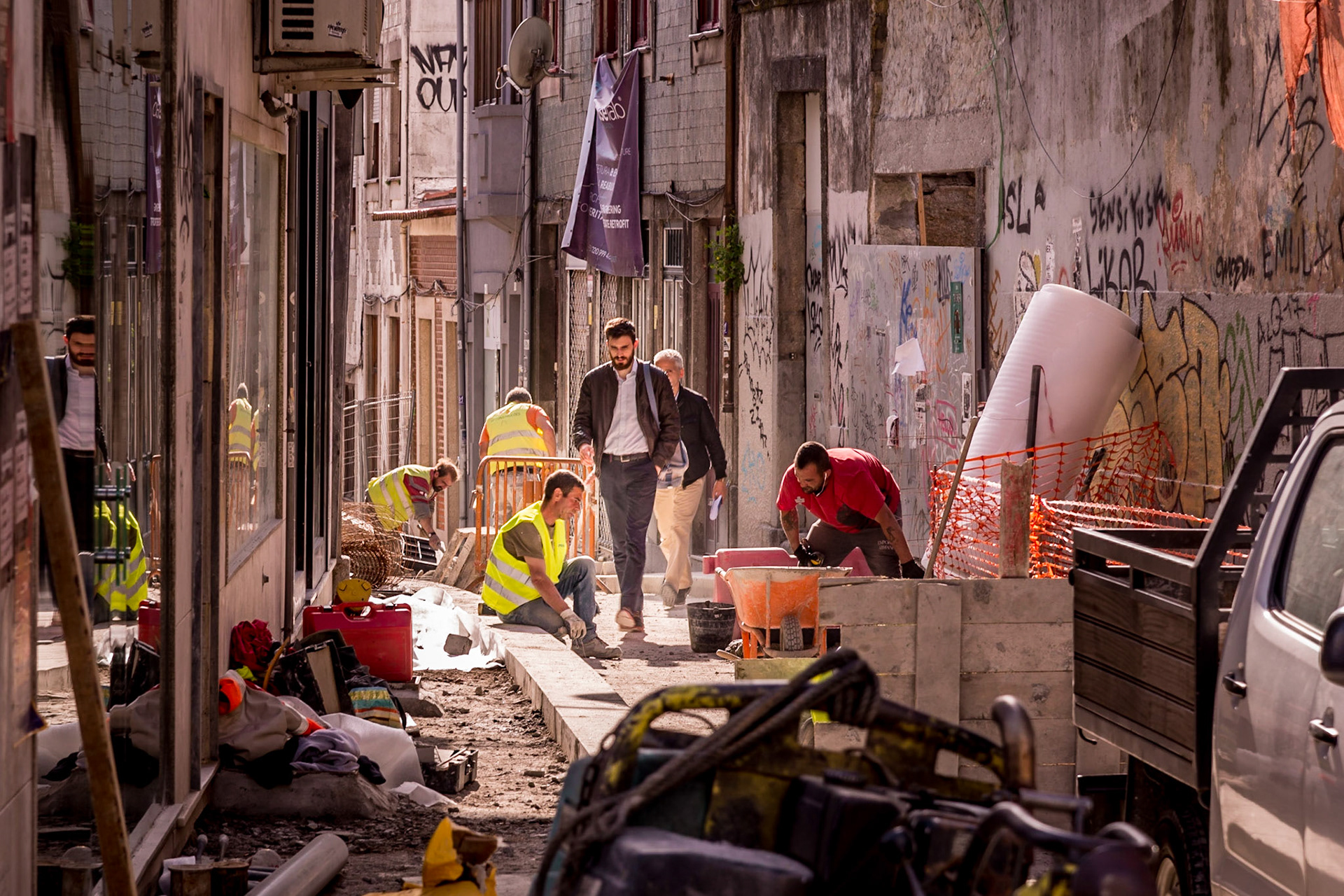 008 Scène de travaux dans une rue de Porto