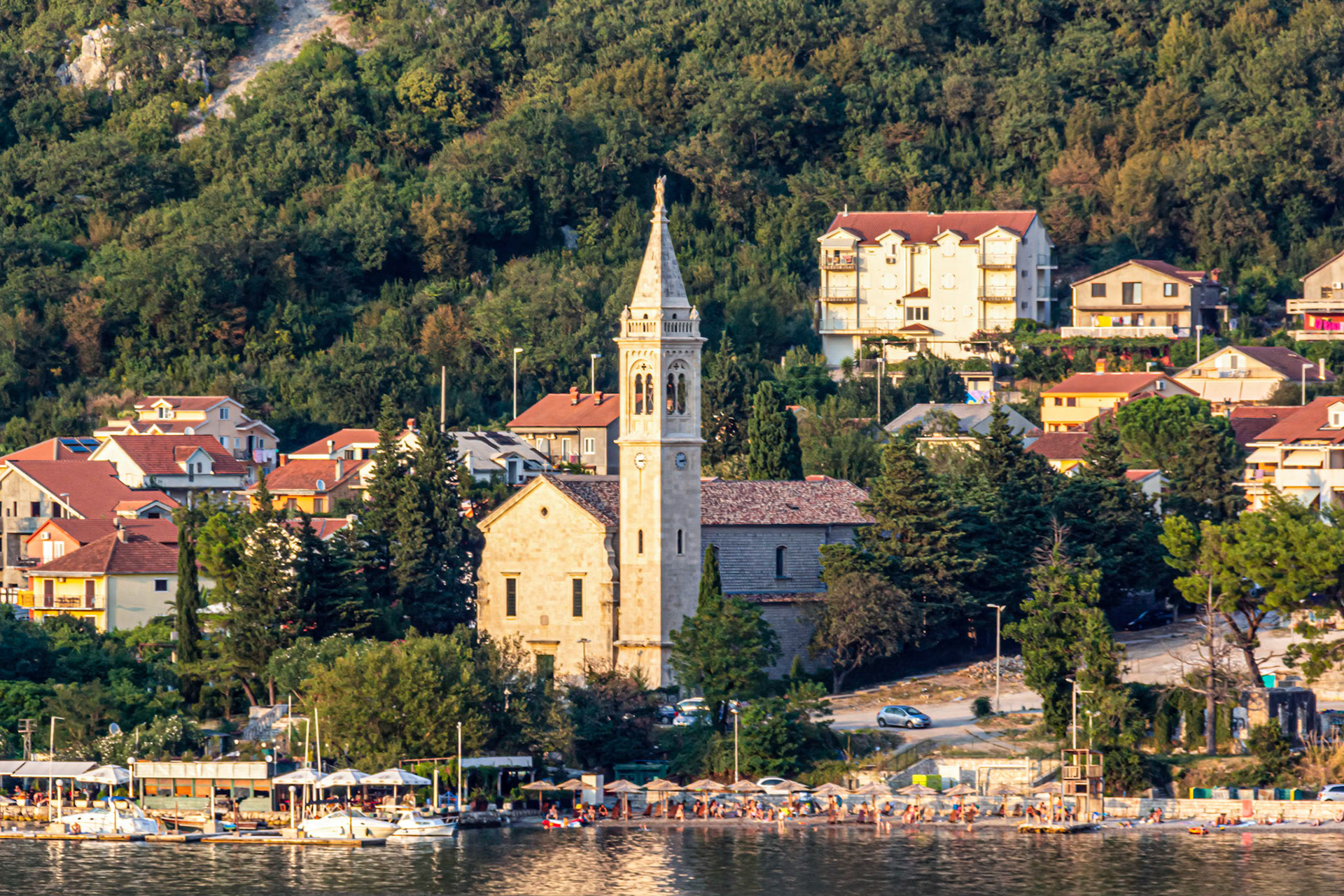 St. Eustachius, Dobrota