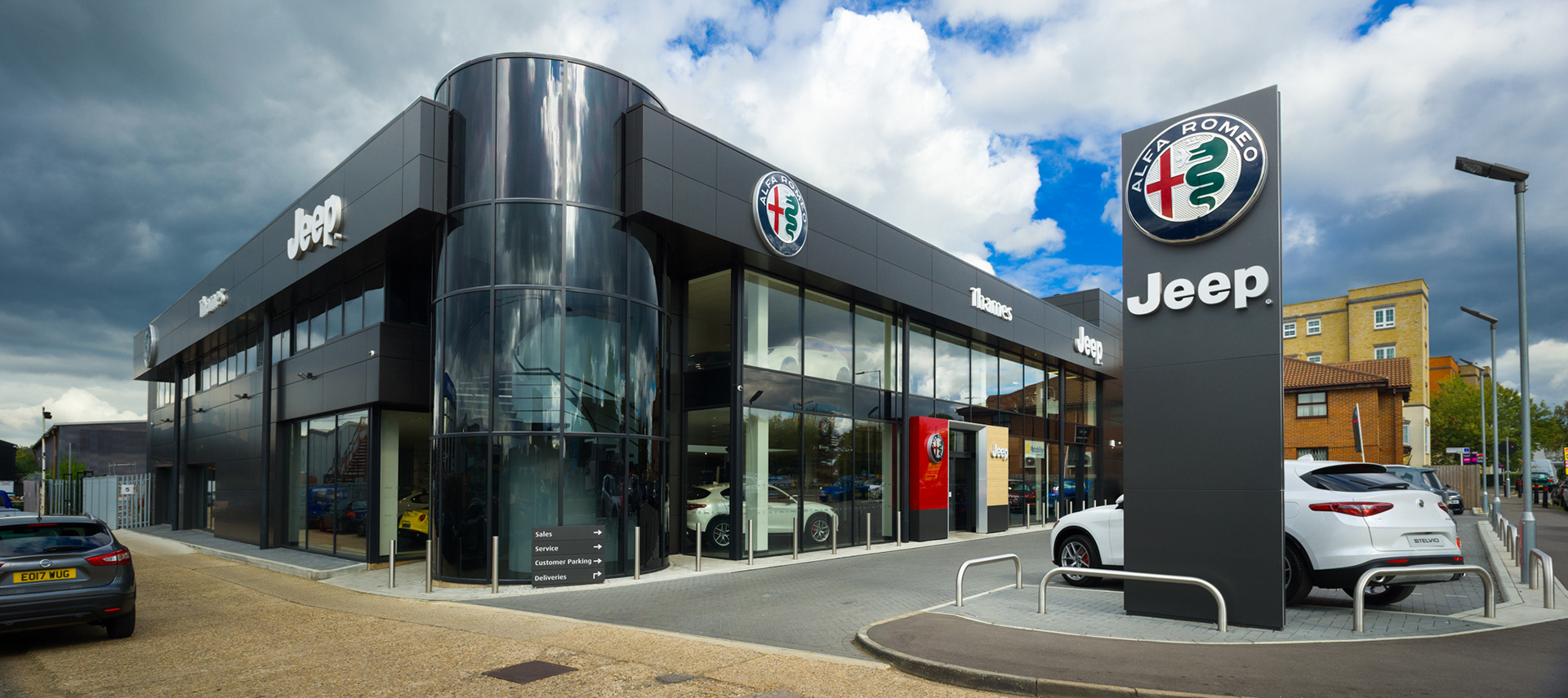 ARCHITECTURE / INTERIOR PHOTOGRAPHER OXFORD Showroom
