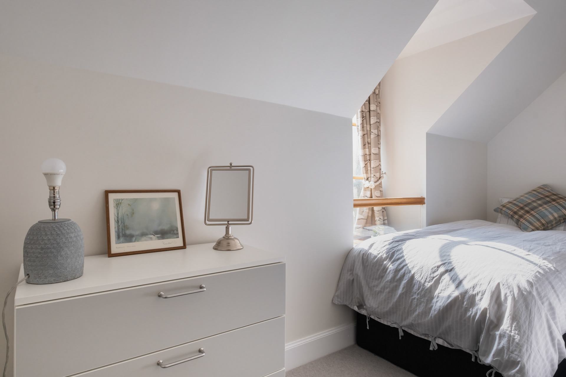 Twin bedroom