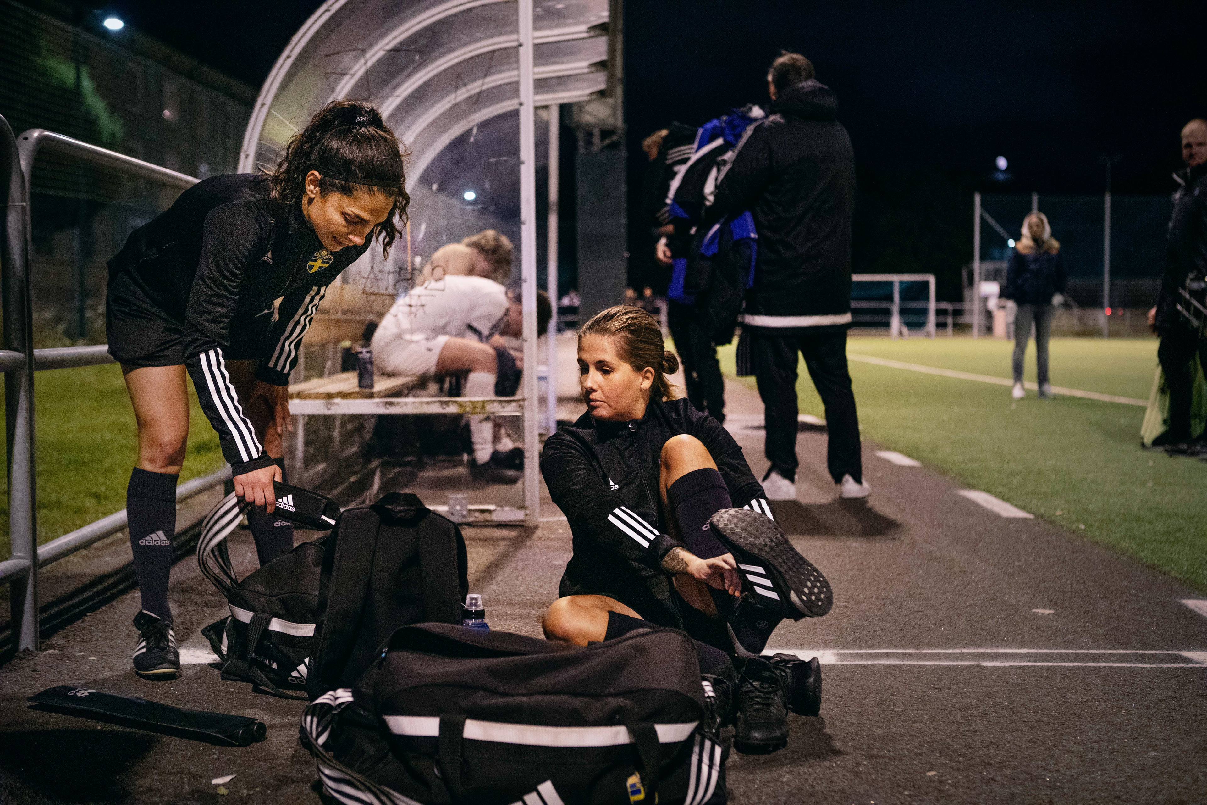 "Egentligen inget annorlunda än annars mer än att det var extra roligt att få känna att vi var ett damteam", säger Maral Marzai efter matchen.