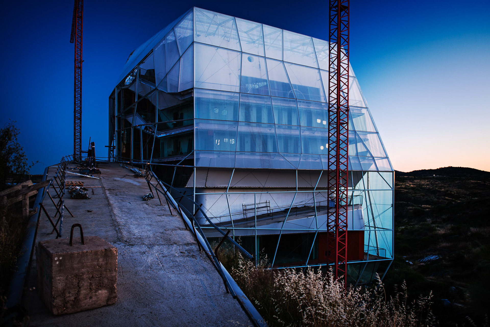Plasencia Convention Center. Plasencia, Cáceres, Extremadura. In Extremadura there are already three profoundly under-utilized convention centers. Despite this, the regional government initiated the construction of another three that still have not been finished. In this one, €21 million have so far been invested (co-financed with European funds). With a delay of five years, it is supposed to open during 2015, but there are no scheduled events yet.