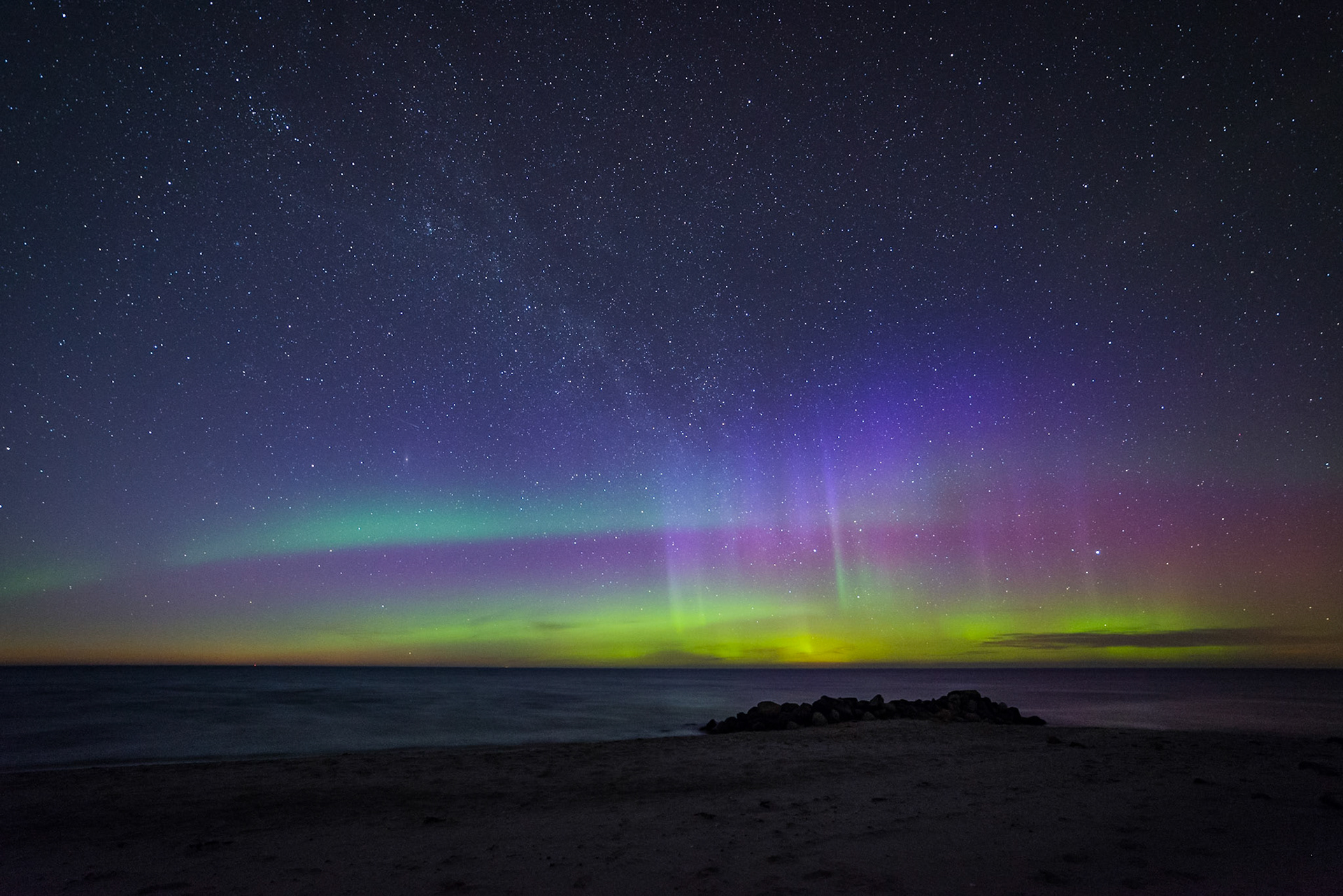 Nordlys, Nødebohuse