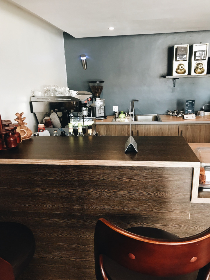 Un bar à la vue agréable