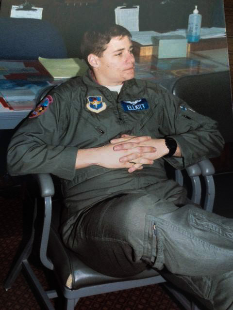 Our class leader at the scheduler's desk in Dagger flight. He absolutely loved UPT.