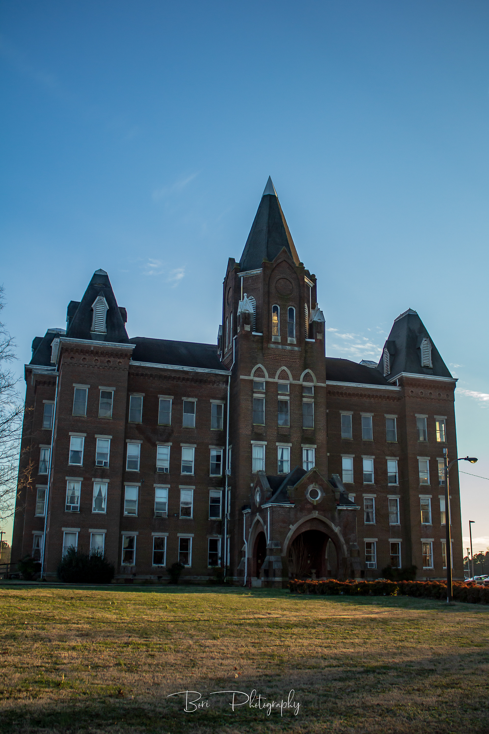 BoriPhotography Old Mental Hospital Bolivar TN