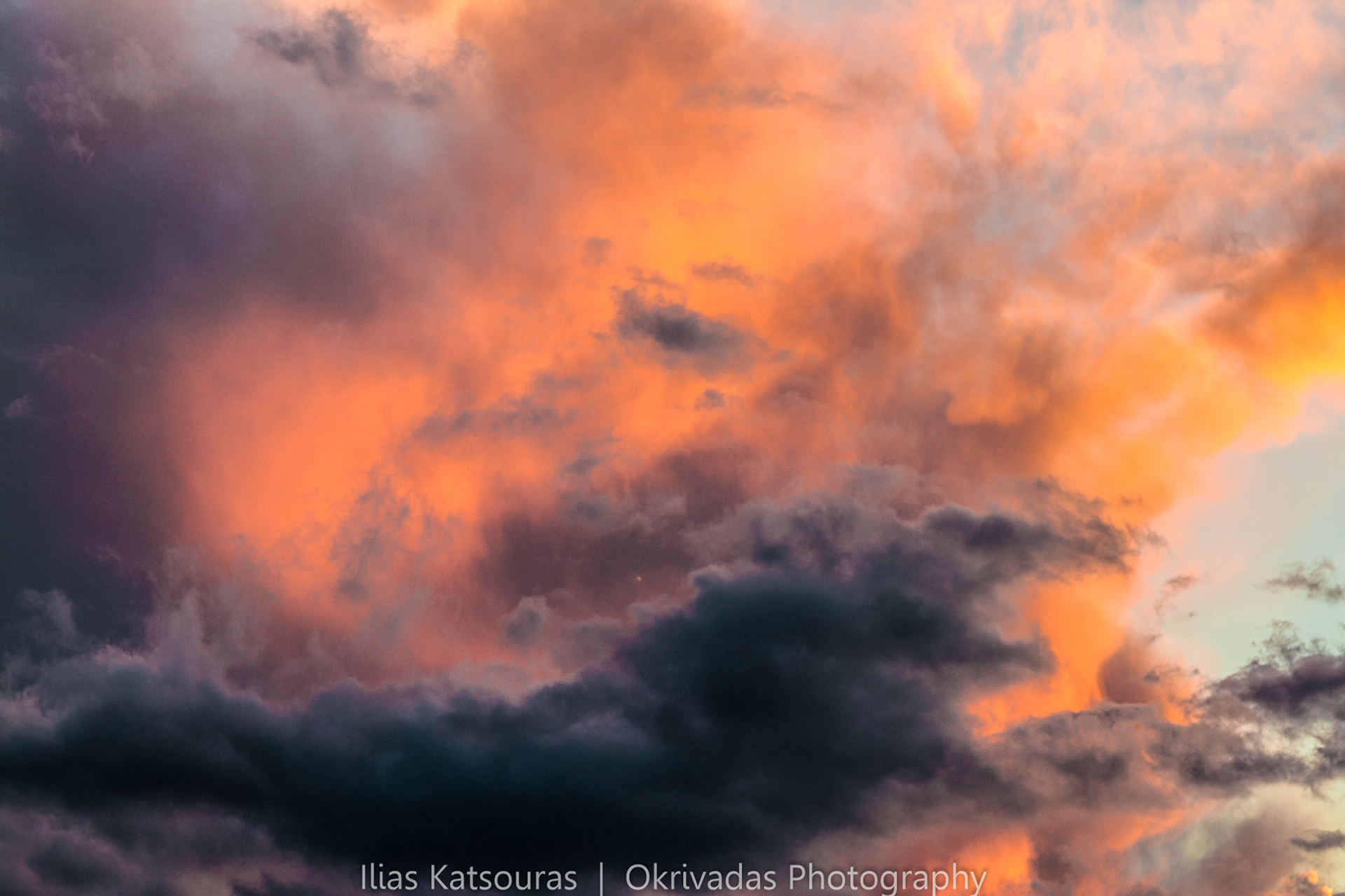 burning,sky,clouds,sunset,κόκκινος,ουρανός,σύννεφα,ηλιοβασίλεμα