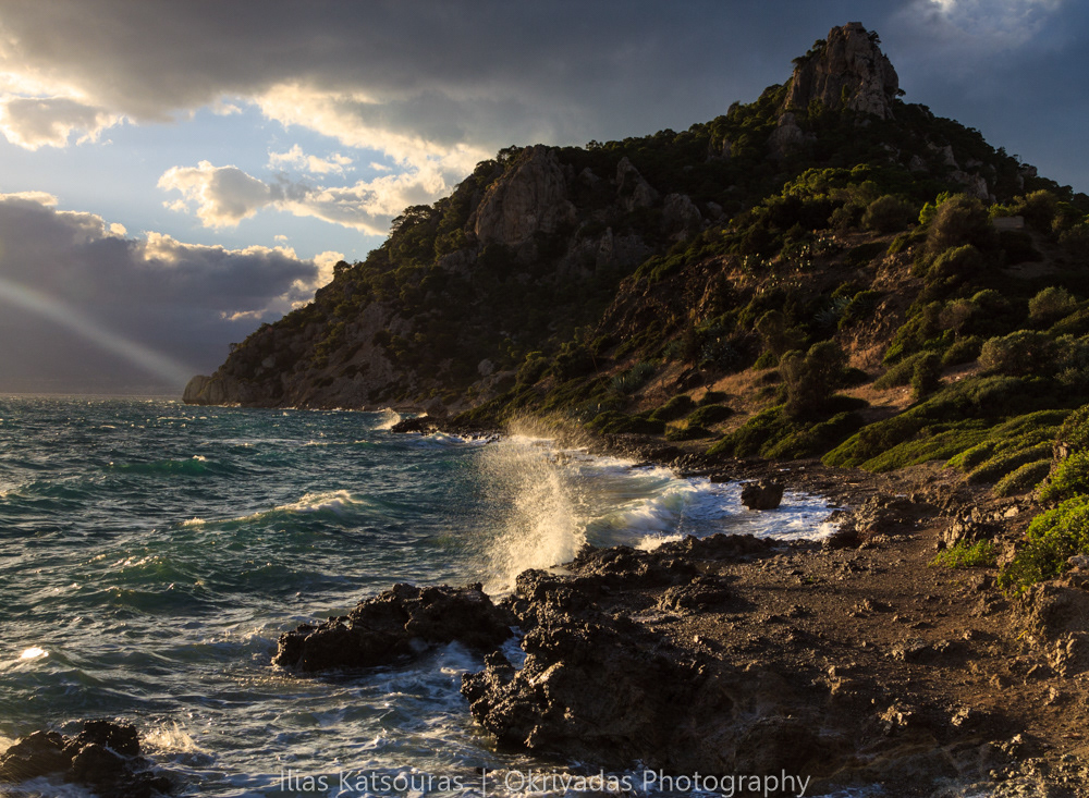 waves shore near Loutraki κύματα ακτή λουτράκι