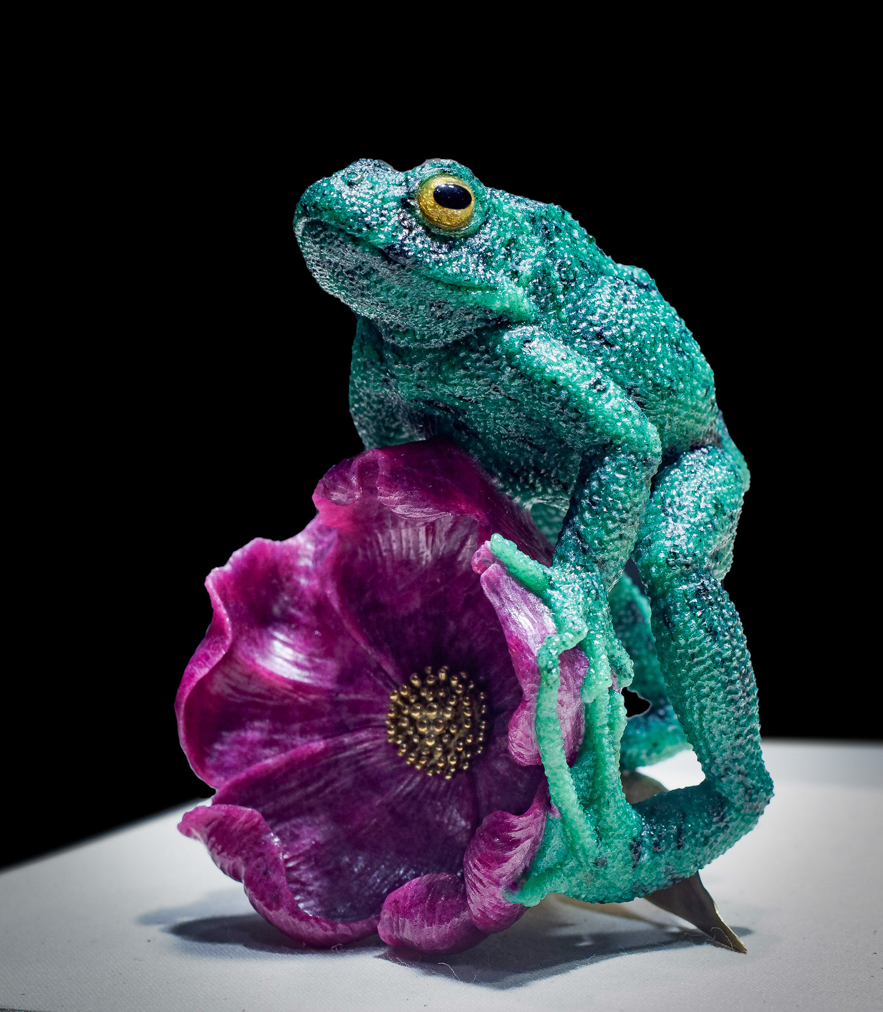 Zoisite and ruby with 18K gold stem and pistils - Longido, Tanzania