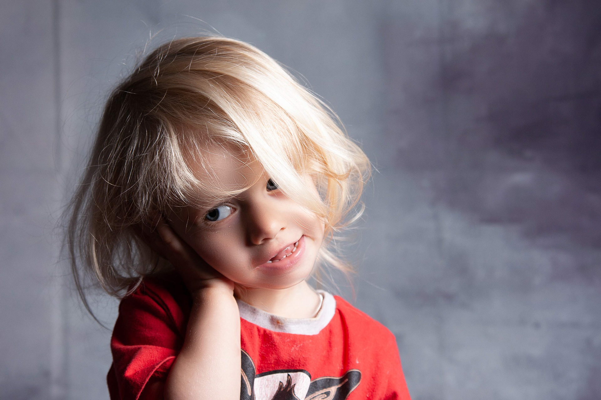Millie posing in a Single Light Set-up.