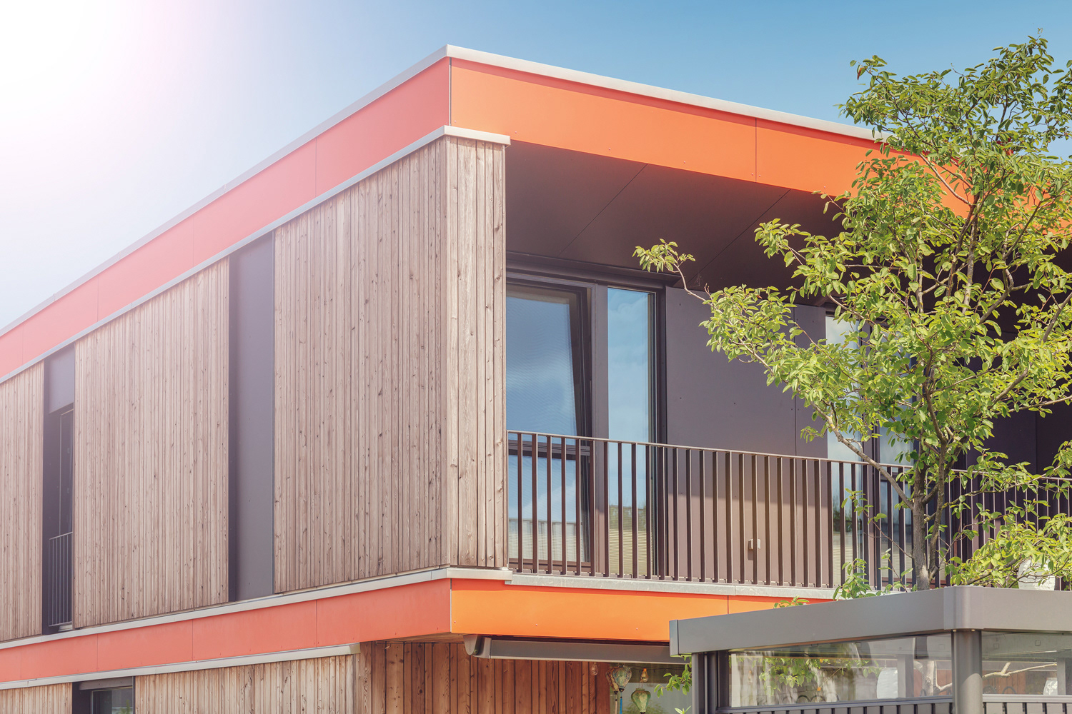 Thema: Architekturfotografie Muenchen - Passivhaus mit Loggia in Südausrichtung - Fotograf: Jacob Kanzleiter