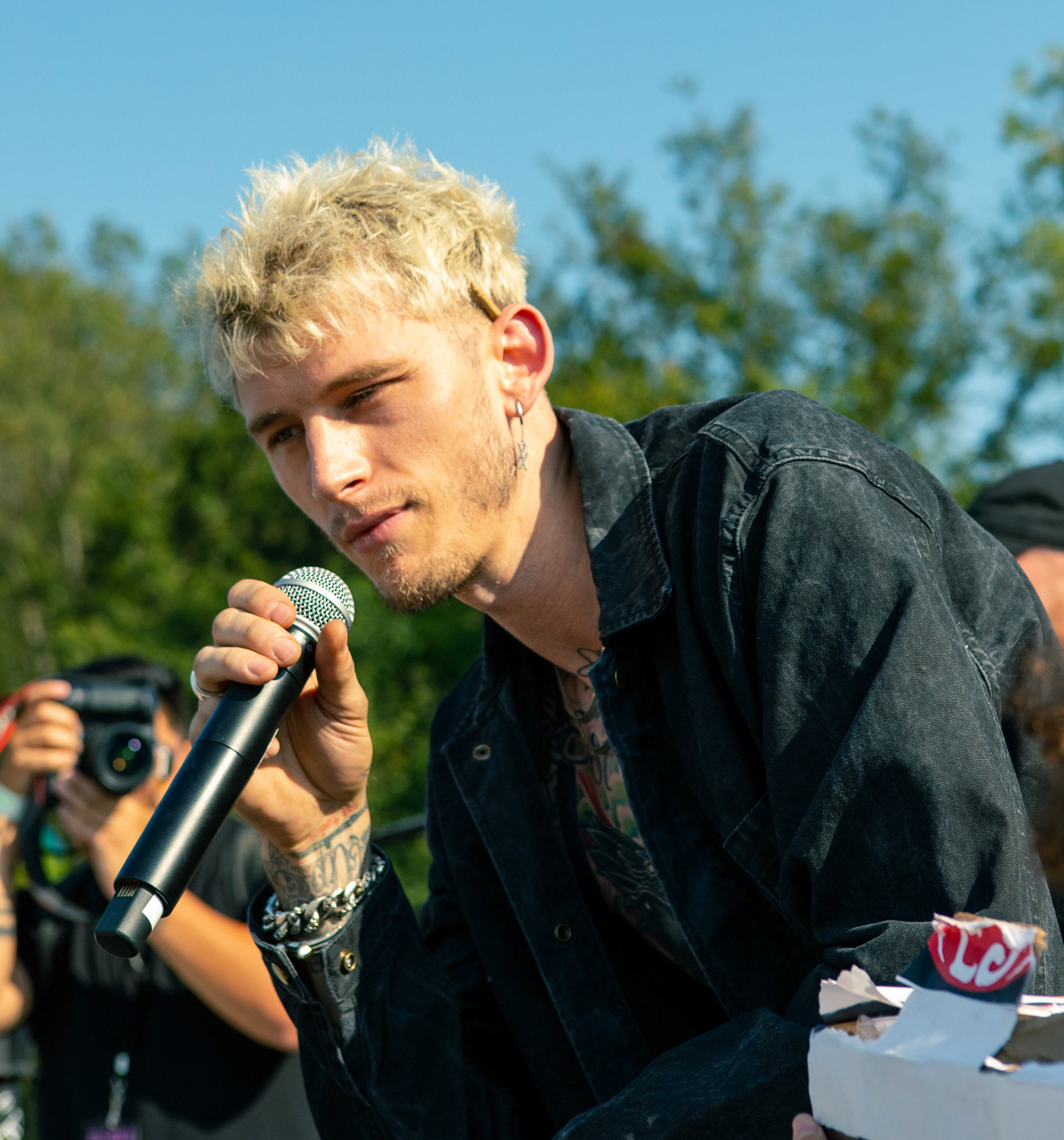 Machine Gun Kelly fEST