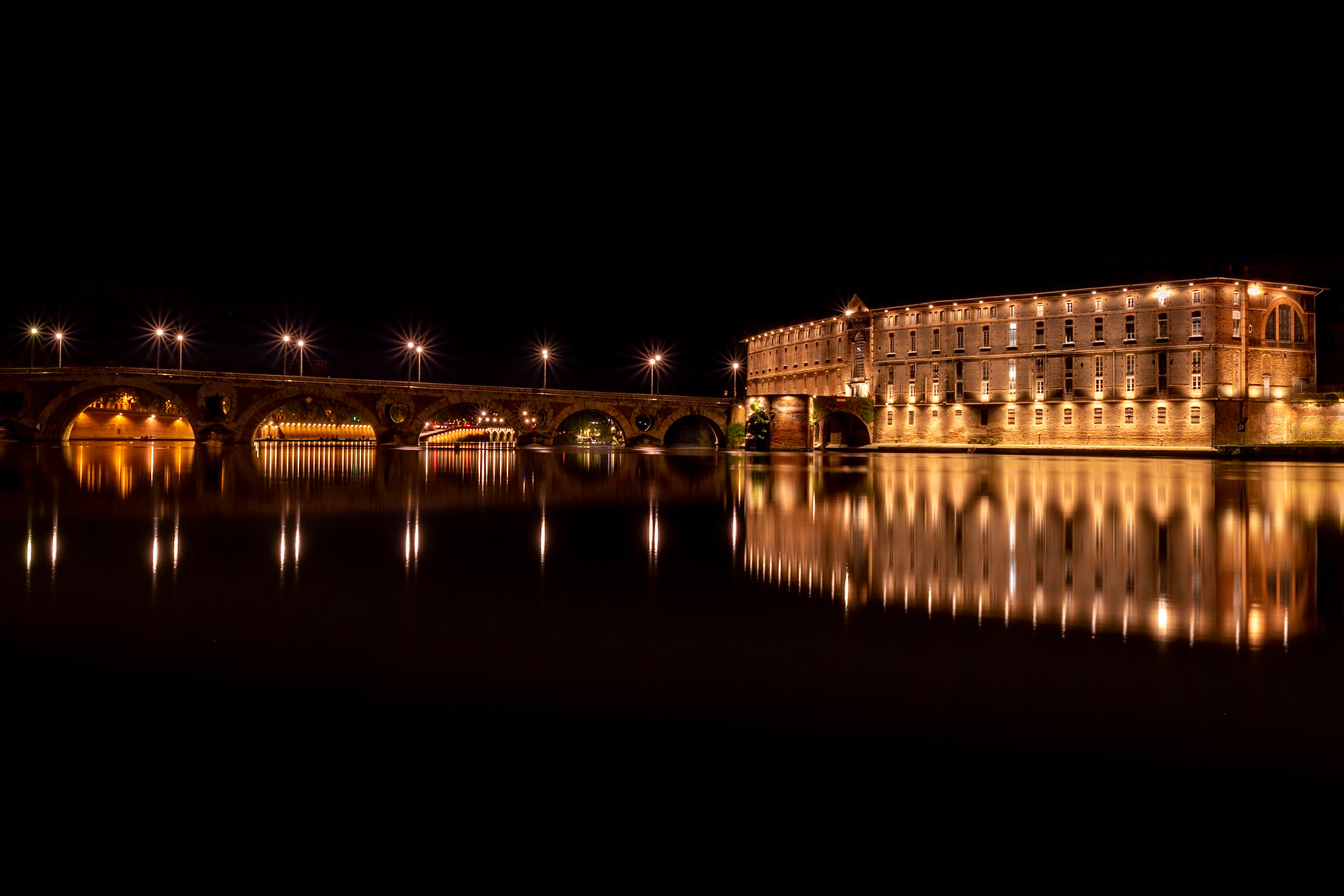 Toulouse _ Hotel Dieu et Pont Neuf