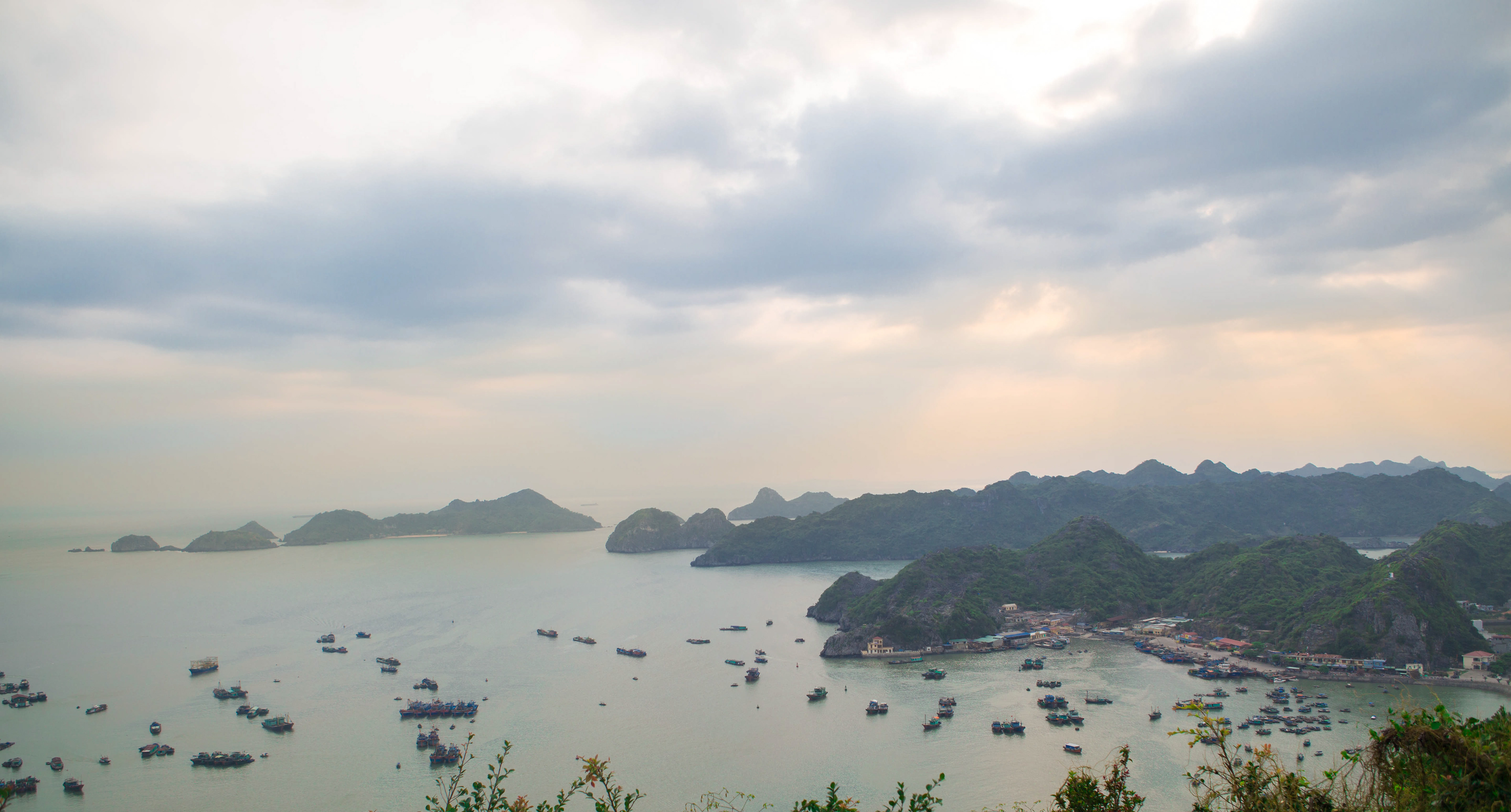 Vietnam, Ha Long Bay