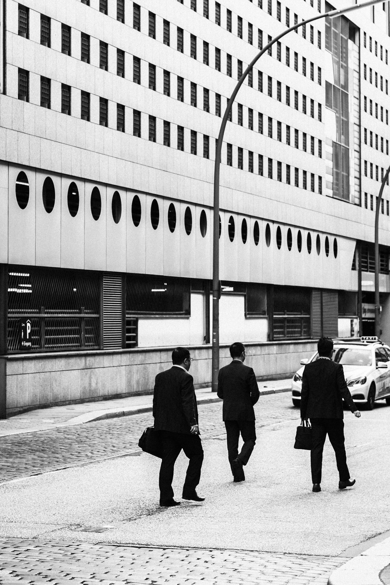 Street-Photography-Hamburg-BW-29