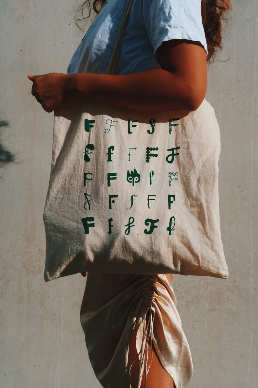 Caca carrying the Frada Totebag (Putri Gusti)