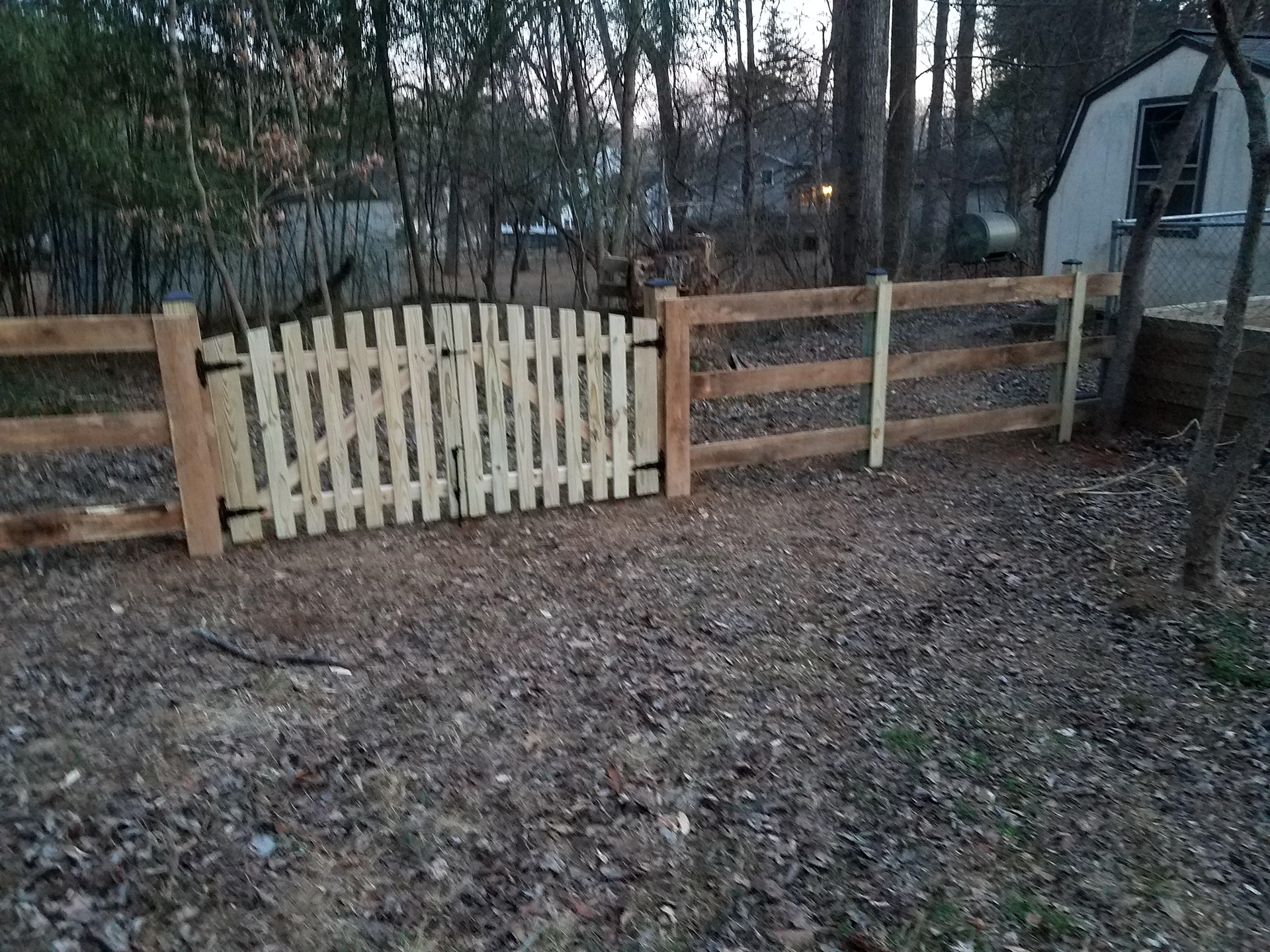 MetroGreen Fences, Decks, Porches & Remodeling - 4' Oak Board Paddock Fence