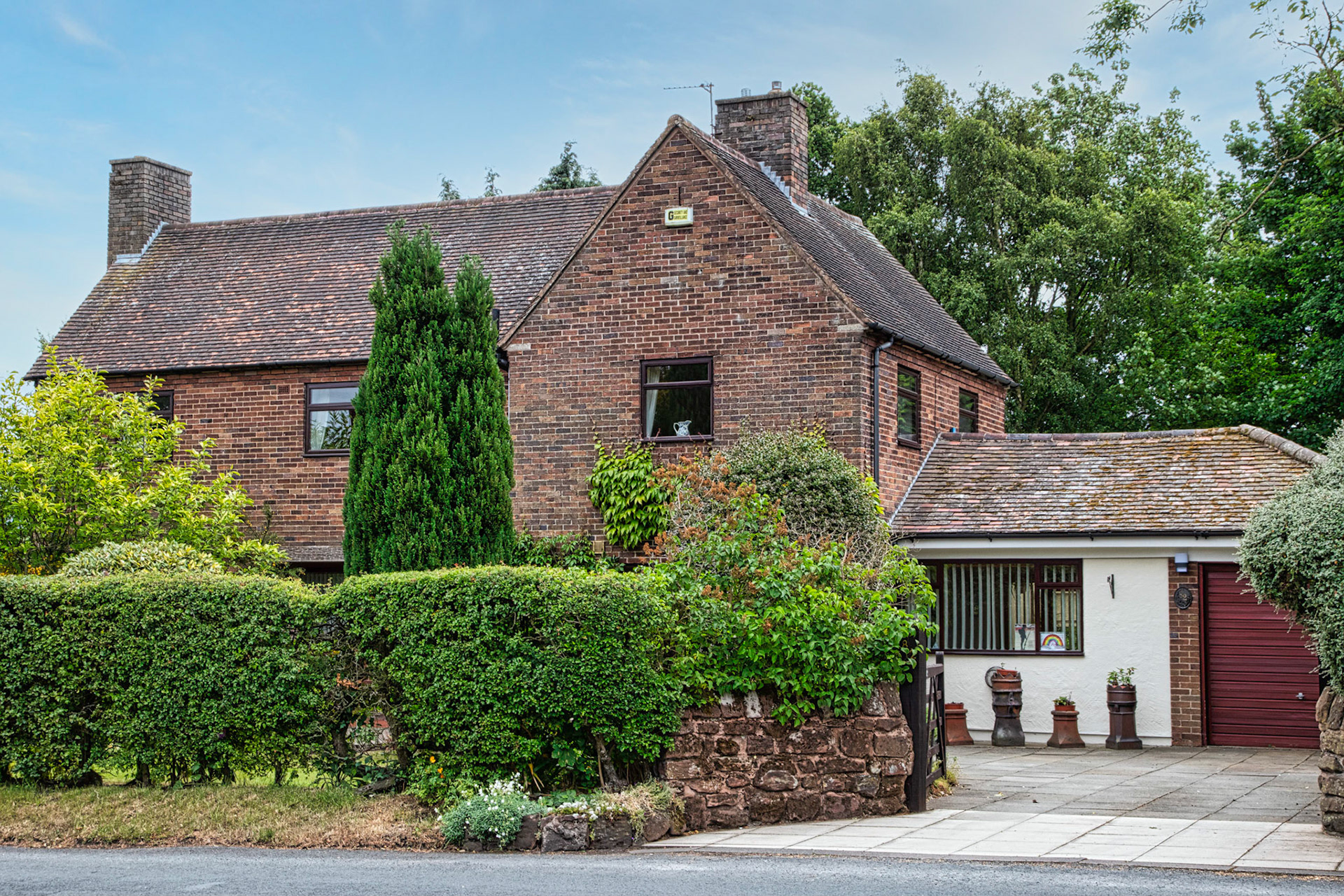 82 Ferry Rd