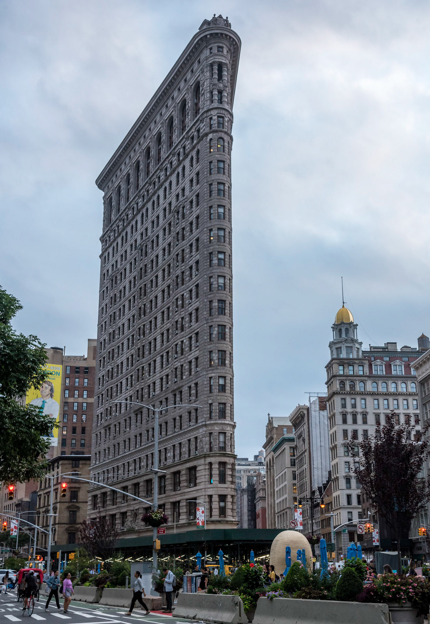 Flat Iron Building, intersection of 5th & 6th Avenues, Manhattan