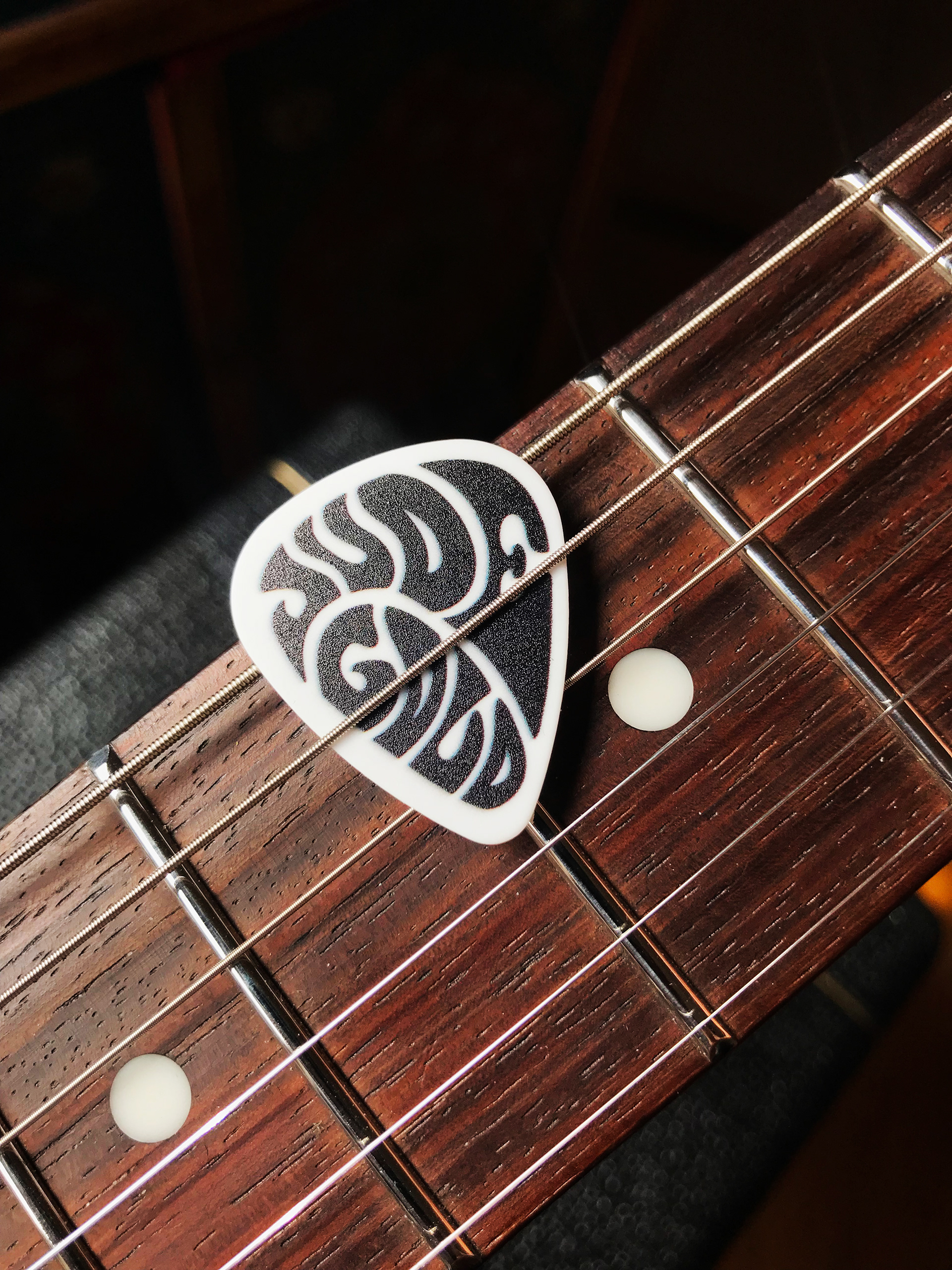 Ipek Davaz - Jude Gold Guitar Pick