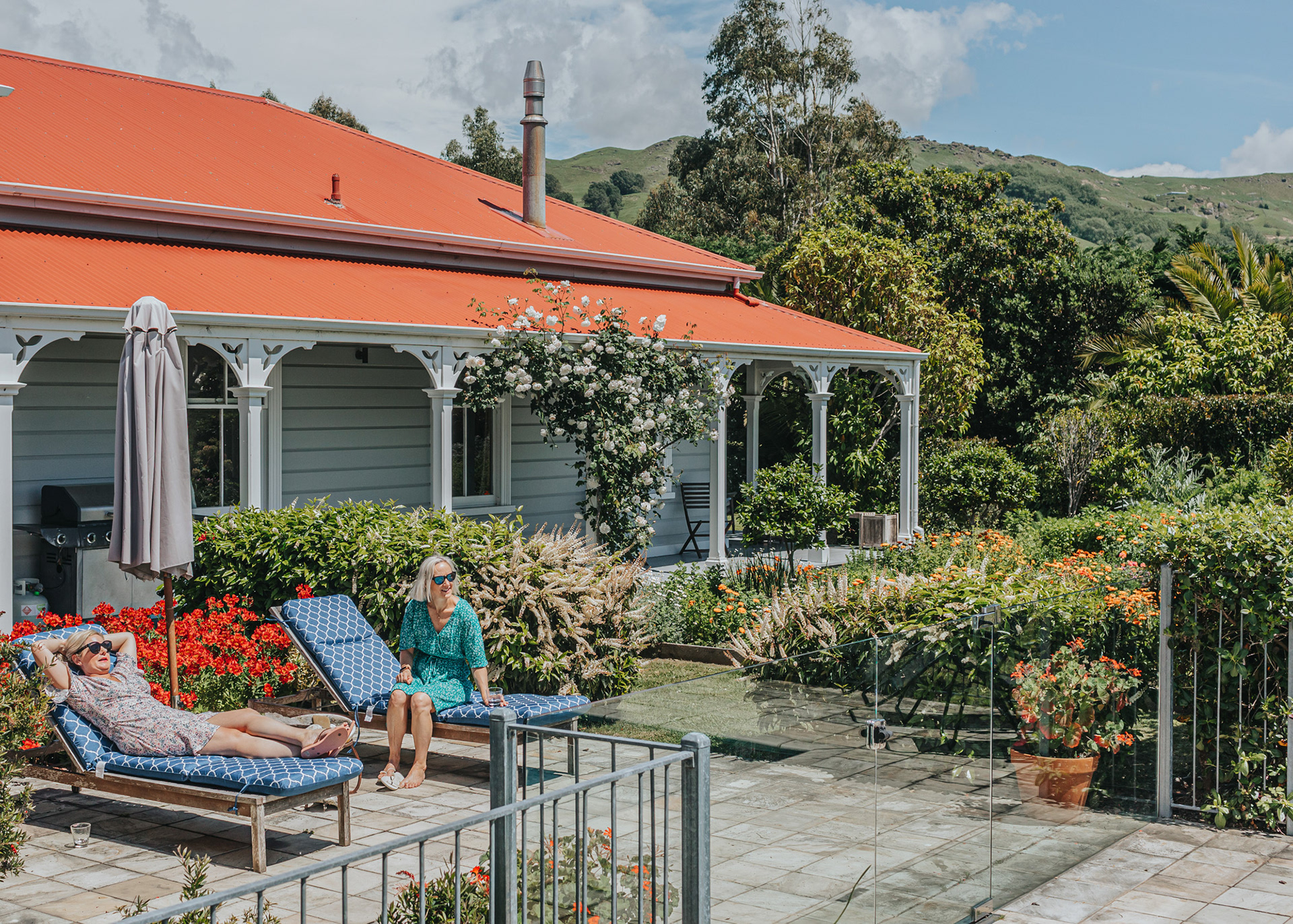 Cape South retreat, F.A.W.C! guests relaxing in the garden