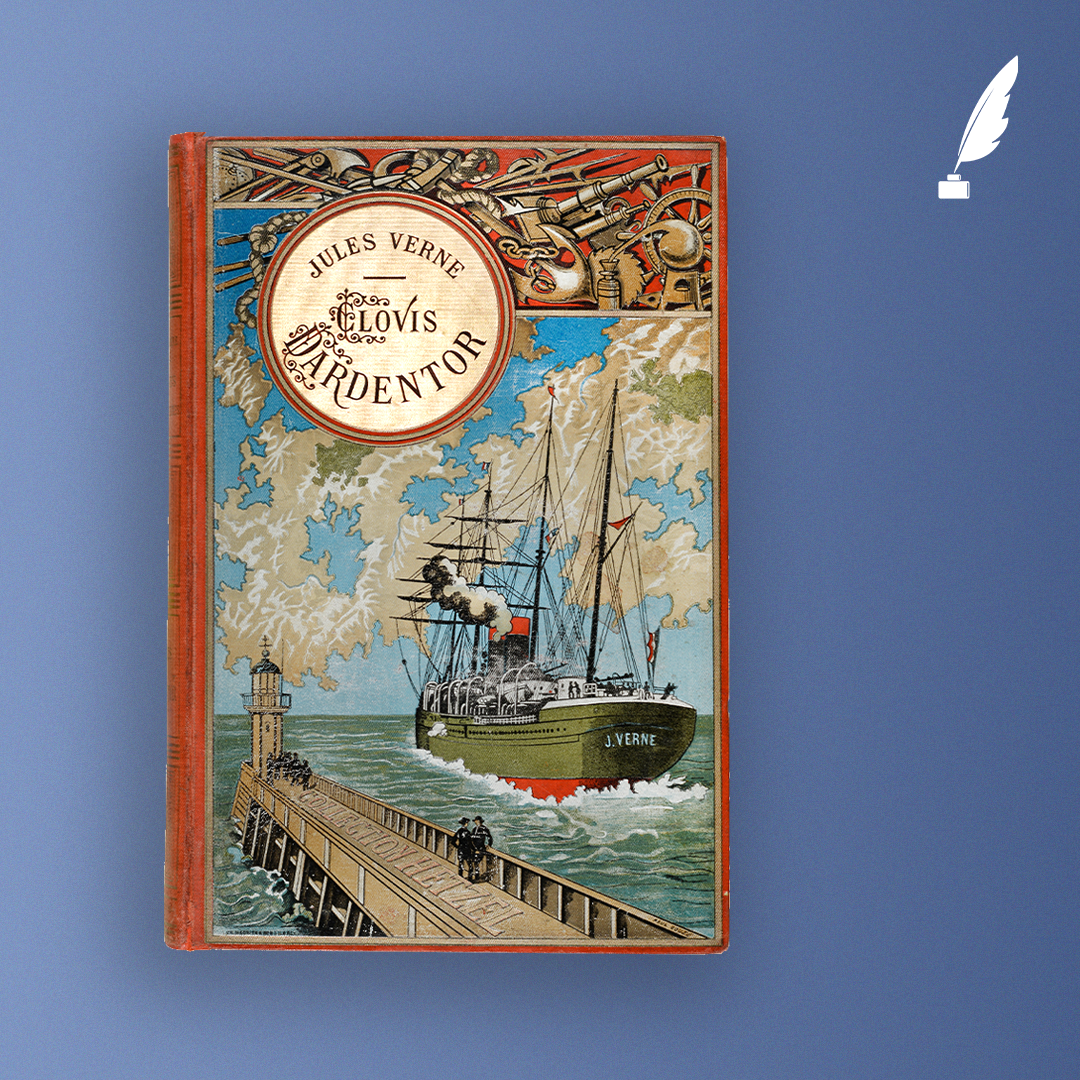 Clovis Dardentor, Jules Verne, Voyages extraordinaires, Paris, Bibliothèque d'éducation et de récréation J. Hetzel et cie, 1896, première édition illustrée et premier cartonnage. In-8. Volume simple. Cartonnage polychrome rouge « Au Steamer » et au macaron doré (qui caractérise les premiers tirages, alors que les macarons rouges sont mis pour les rééditions). Décors utilisés entre 1892 et 1906. Avec l’envoi imprimé : « A mes petits-fils, Michel, Georges, Jean Verne, Jules Verne ». Gravure de Souze et reliure de Magnier. 45 illustrations par Léon Benett et six gravures couleurs. © Hôtel Littéraire Jules Verne