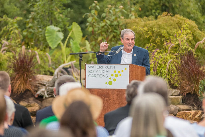 Congressman John Yarmuth speaks to the guests.