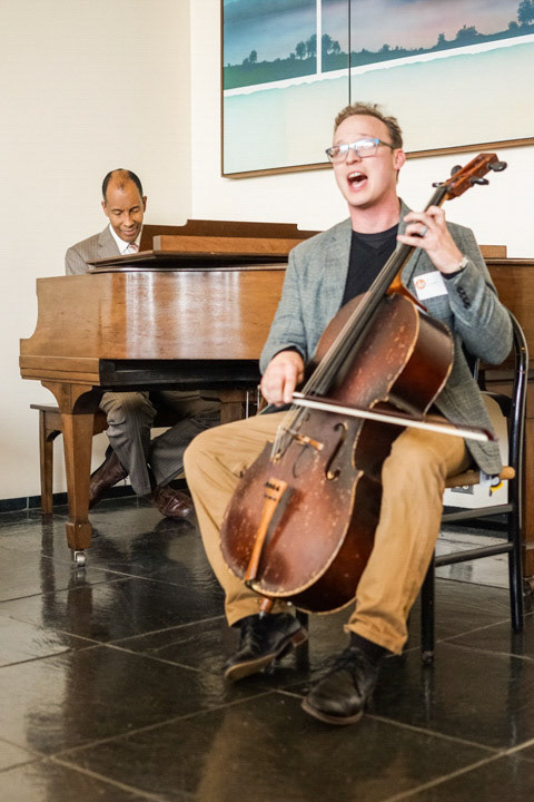 FFTA award winners Harry Pickens and Ben Sollee perform for the guests.