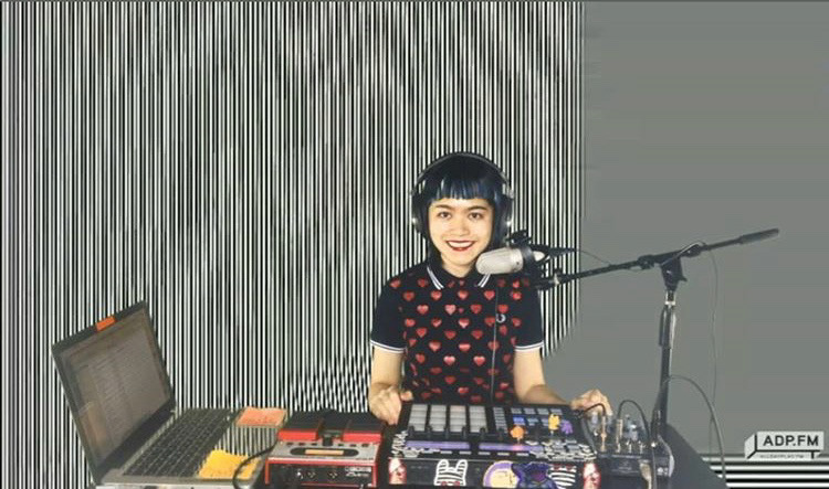 Lealani @ Smartbomb's VHS ep1