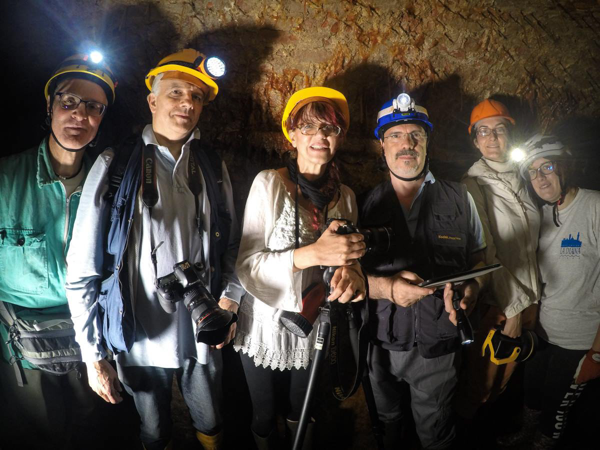 Con gli amici a fotografare i bottini di Siena