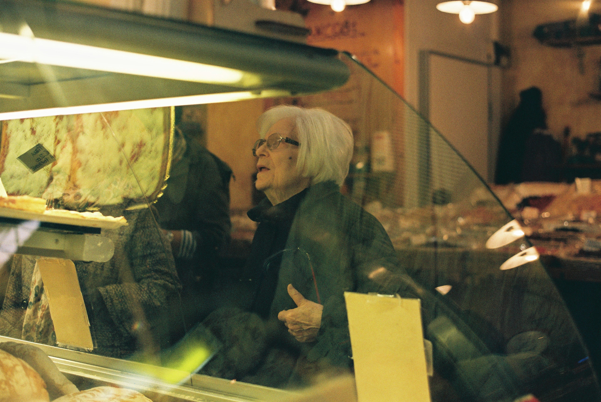 Olympus OM-10 / Fuji C200