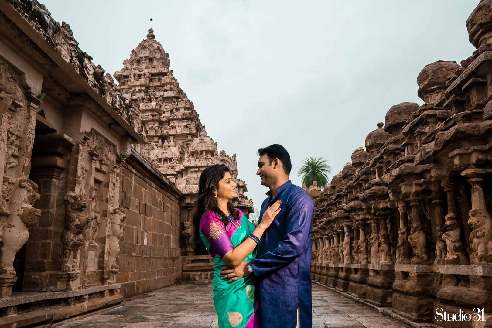 couple photography by studio 31 at temple