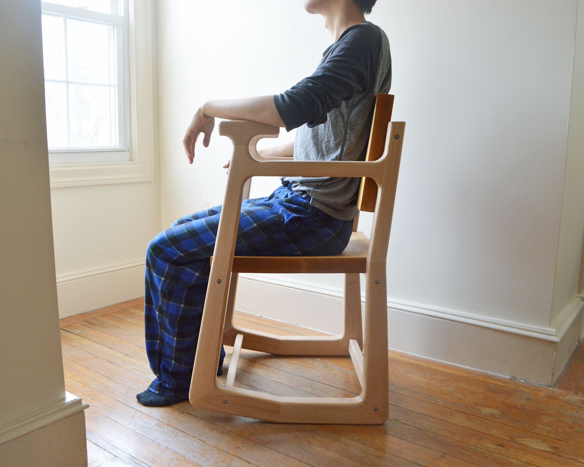 High straight back helps improve posture