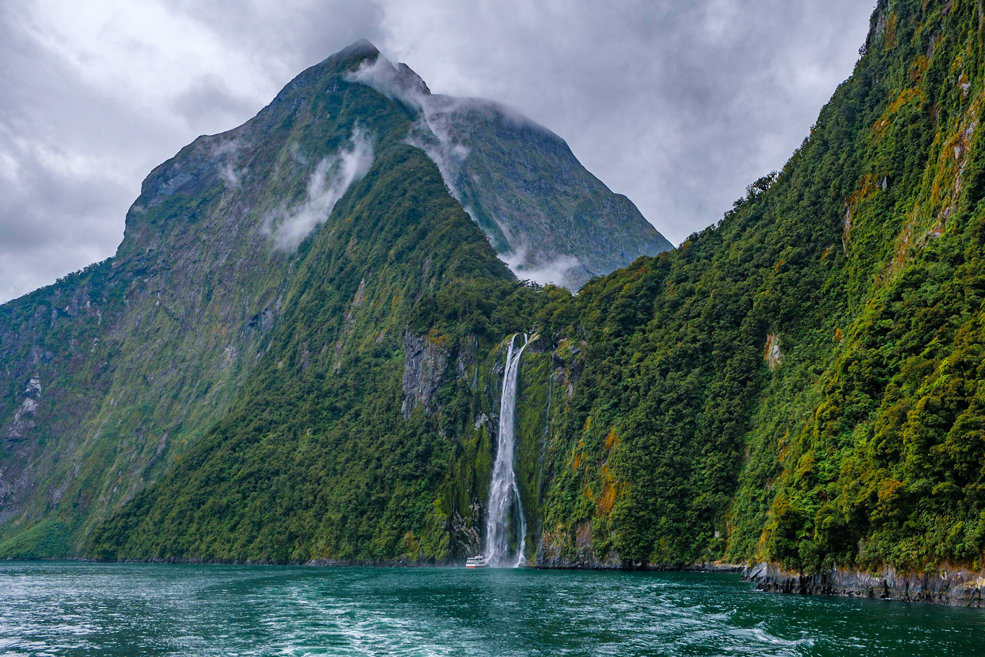 milford sound