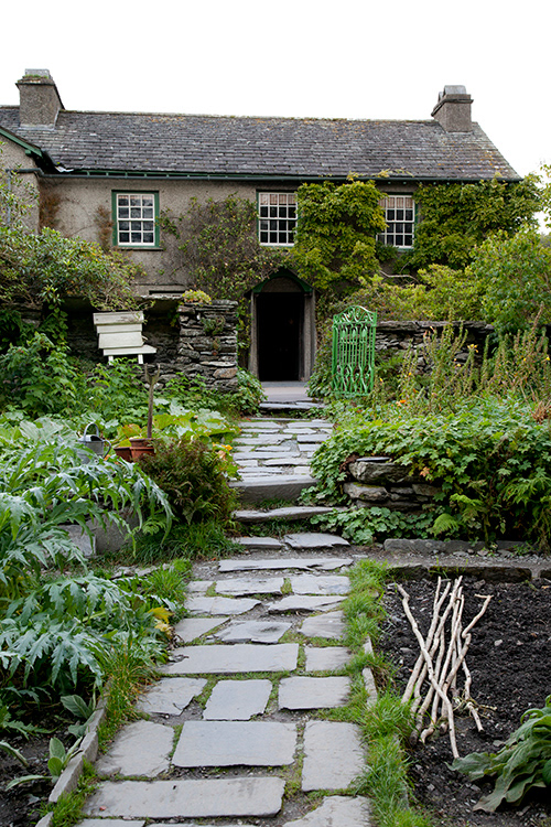 #2966 Hill Top