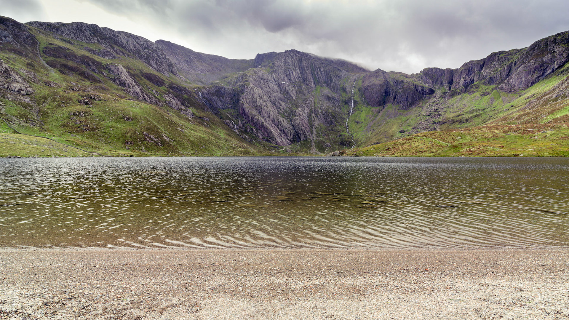 Llyn Idwal looking into the Devil's Kitchen, Snowdonia, Wales, UK