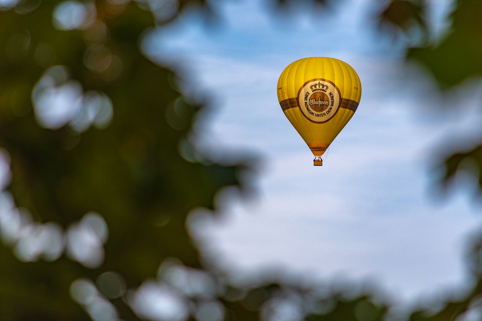 Ein #Foto von der #Ballonfahrt meiner Eltern gestern über der fränkischen Schweiz. Mehr Bilder davon gibts auf blog.standfest.net zu sehen.