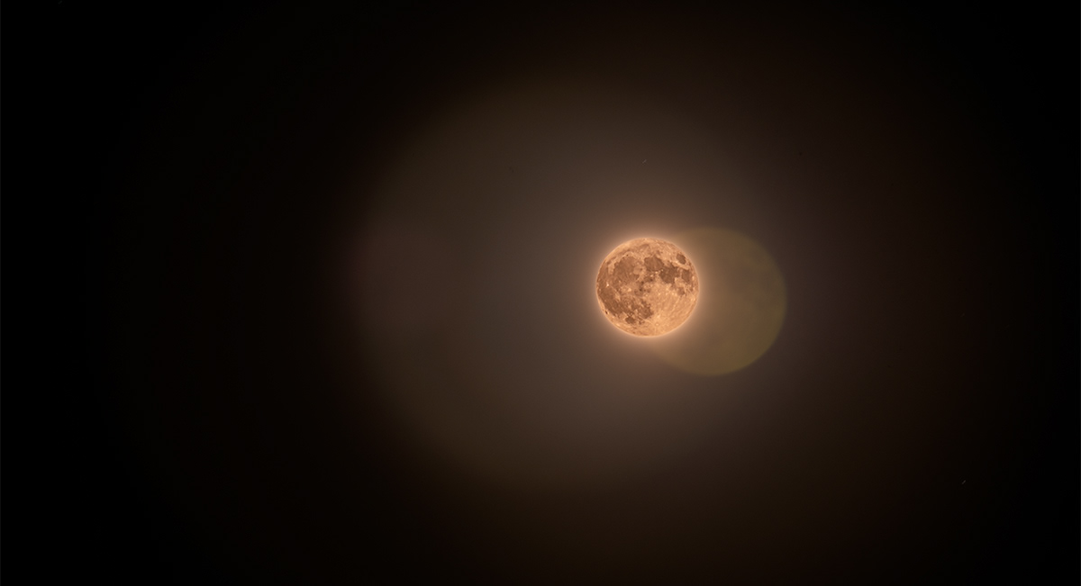 Blue Halloween Moon © Irwin Seidman (bluespeck.ca)
