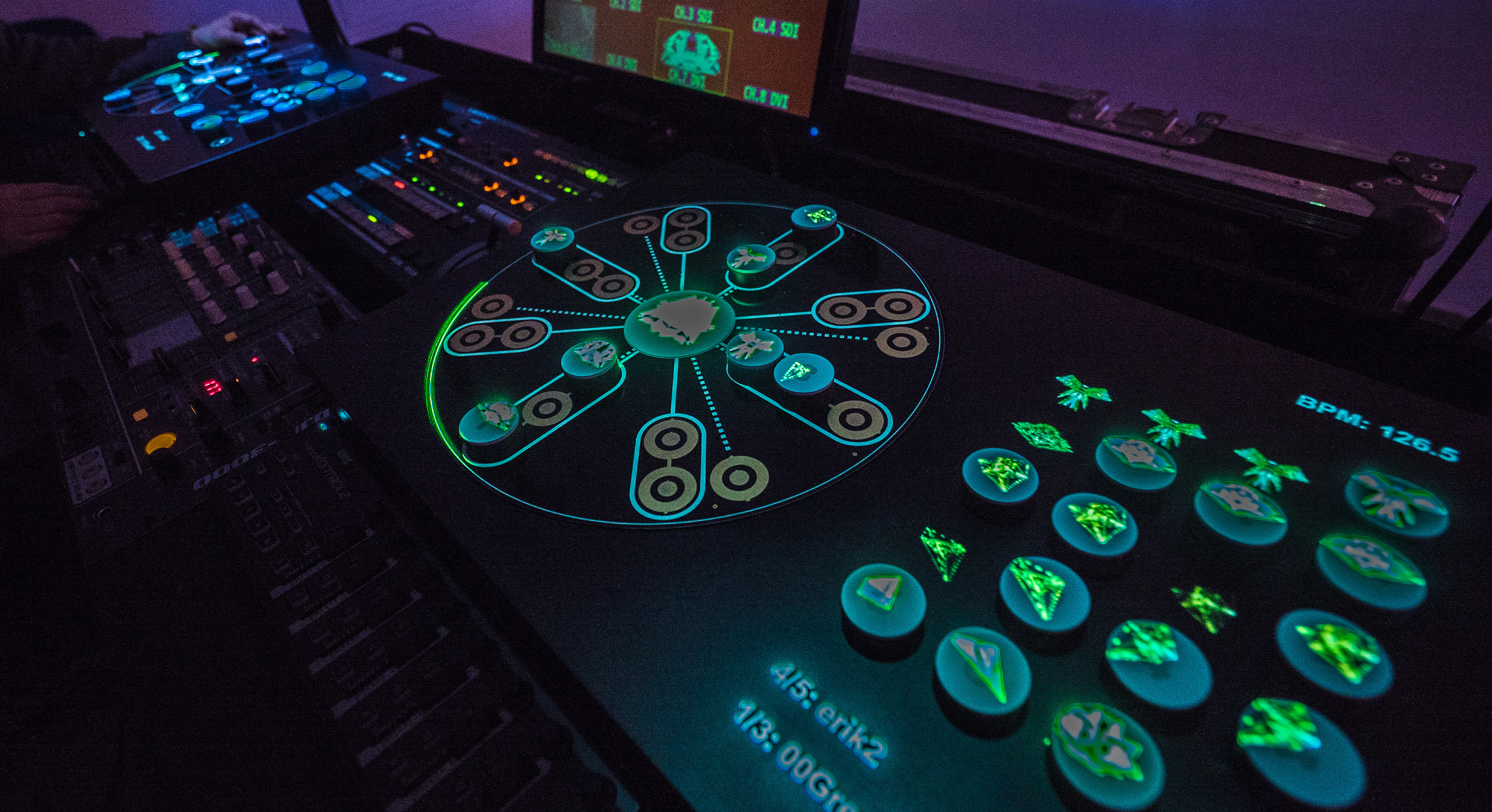 Headfull Quasar Audio Visual Instrument V2