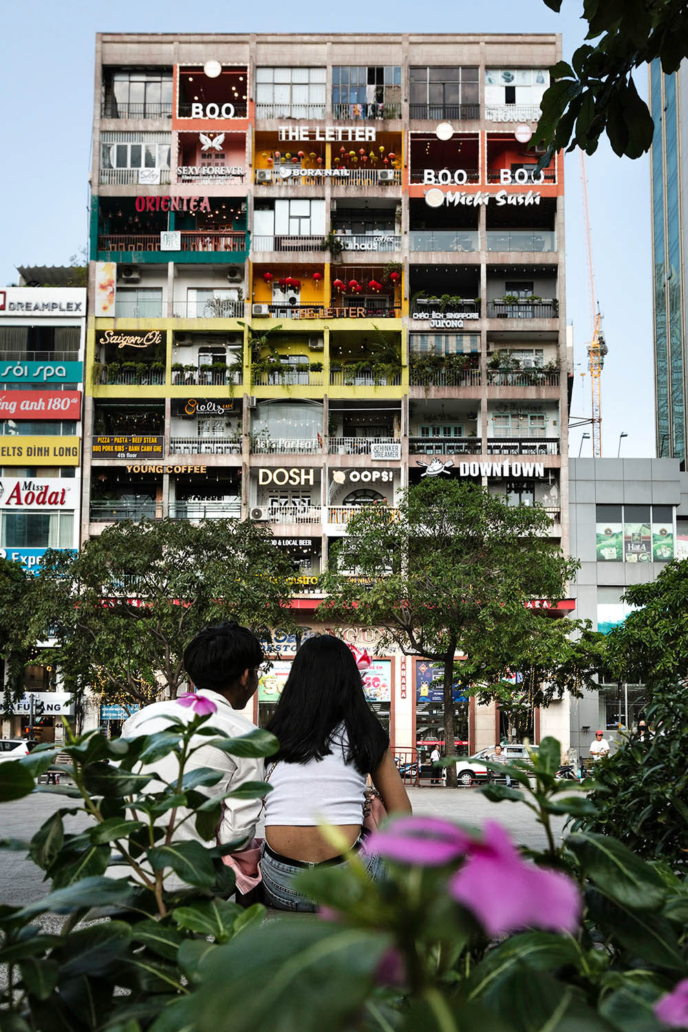 Auf der Nguyen Hue trifft sich die Jugend.