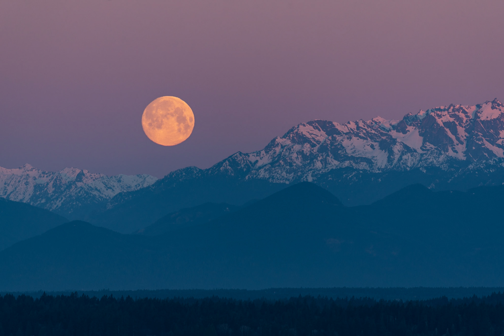 Supermoon and Olympic Mountains on Spring Equinox March 20, 2019