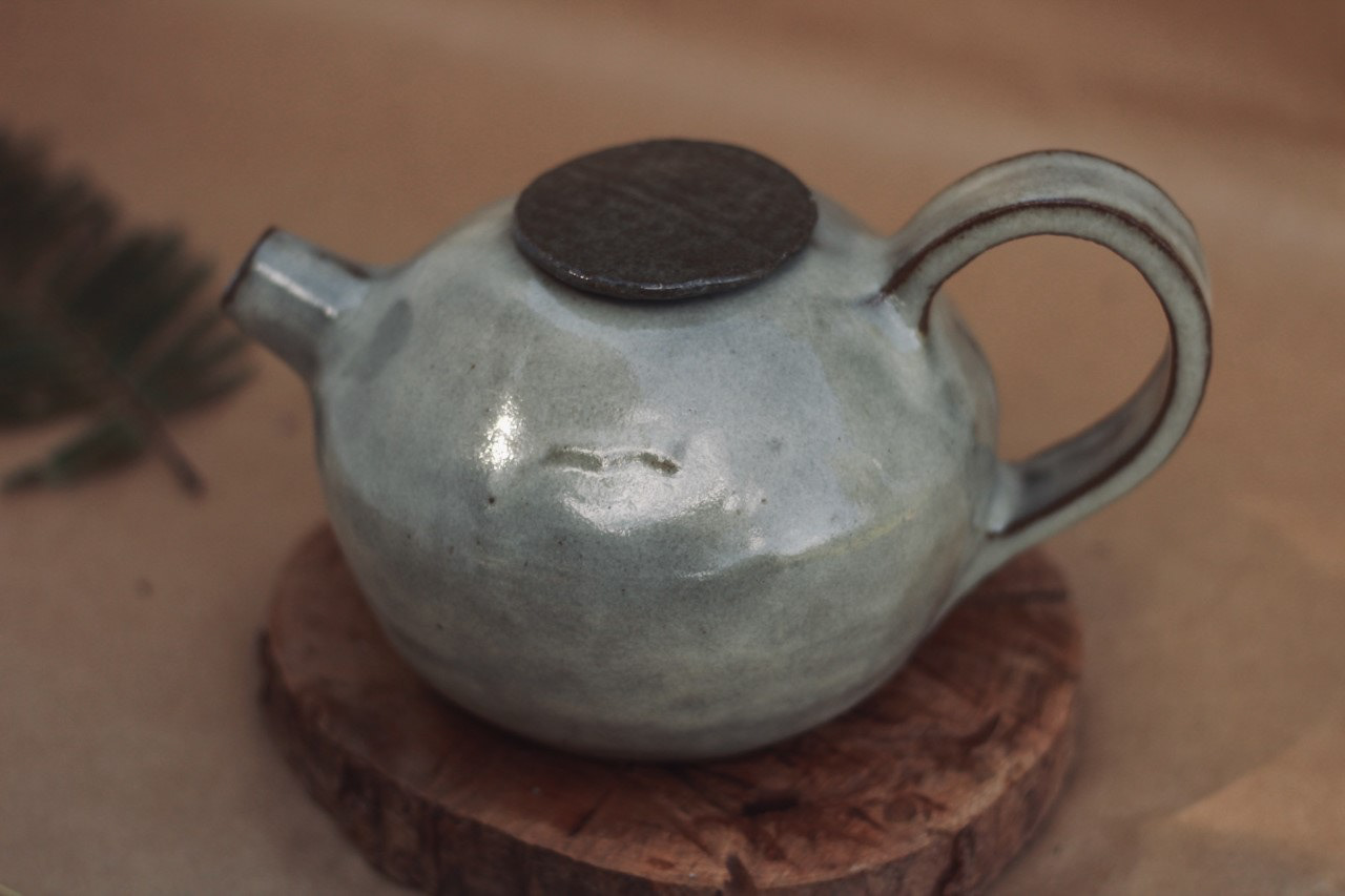 Bule verde nublado, queimado em alta temperatura, perfeito para chás dás cinco