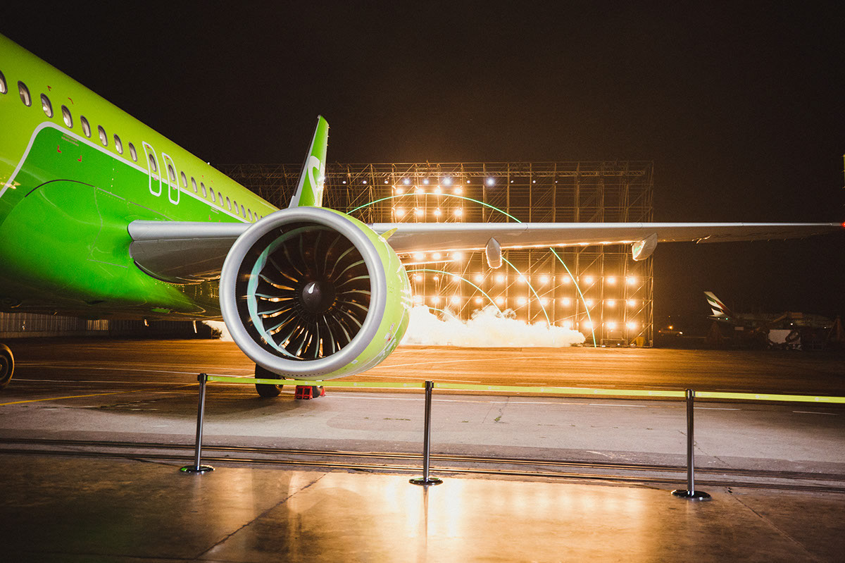 K 4 s 7. S7 Airlines a320neo. Аэробус a320neo (с шарклетами). A320 Neo s7 Night. S7 a320neo ночью.