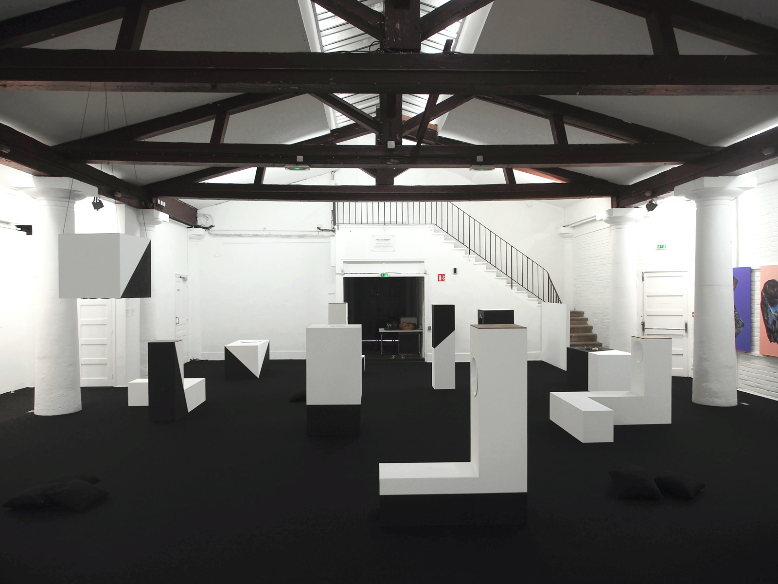 Artistic installation composed of sculptures, paintings and sound
